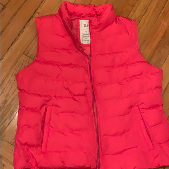 Hot pink puffer jacket - Picture 1 of 3